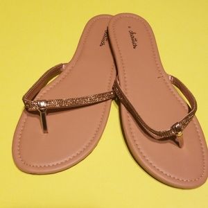 NEW sz 10 flats Gold Rhinestone Bling flip flops